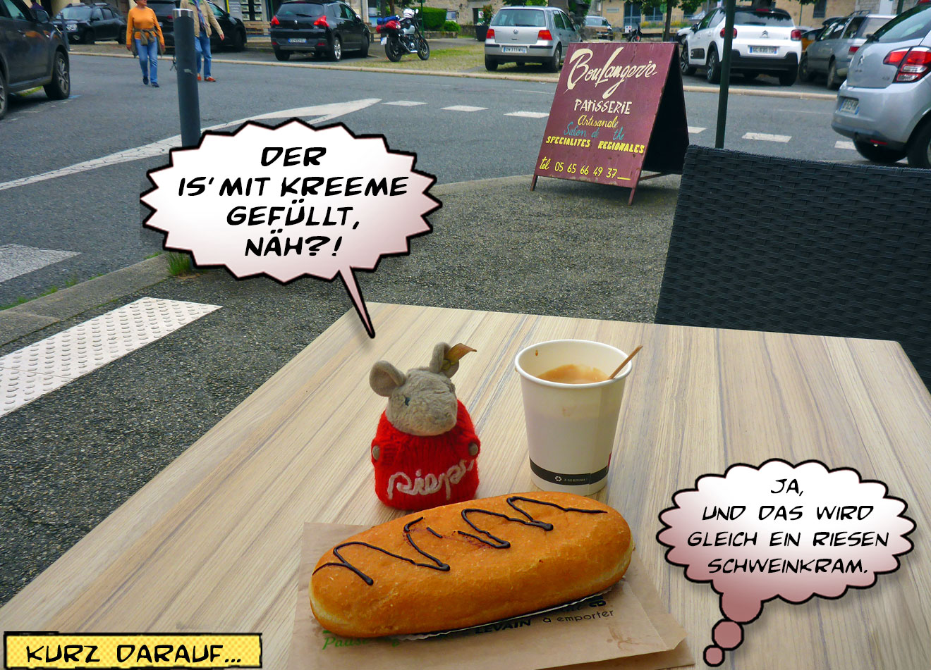 Pieps sitzt vor einem Stück Cremegebäck